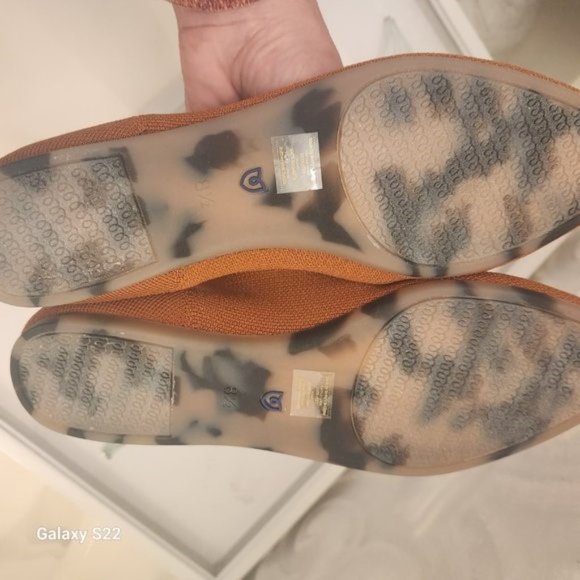 Rothy's "The Point II" Burnt Orange Flats. NWT. Size 8.5 - Picture 7 of 7